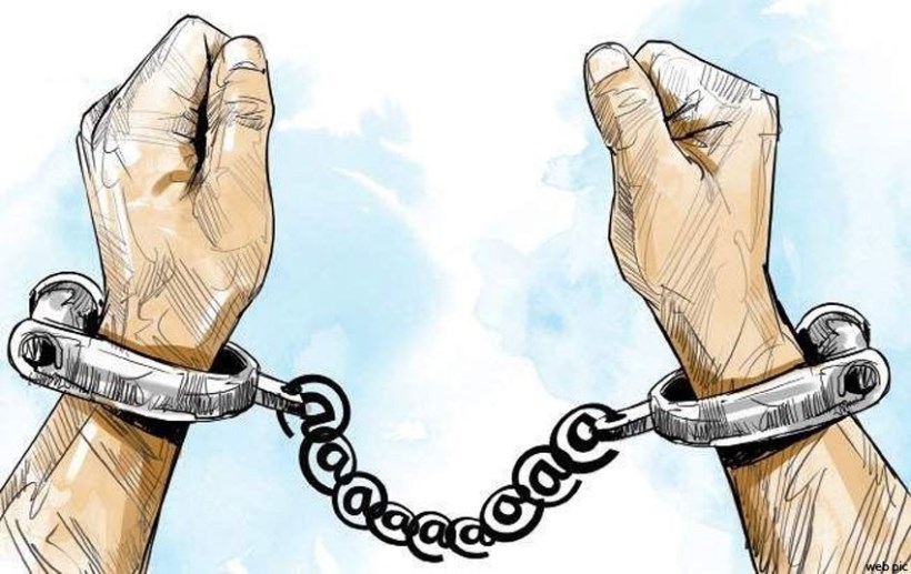 पत्याउनै मुस्किल !  प्रहरी र पत्रकार मिलेर लुटपाट