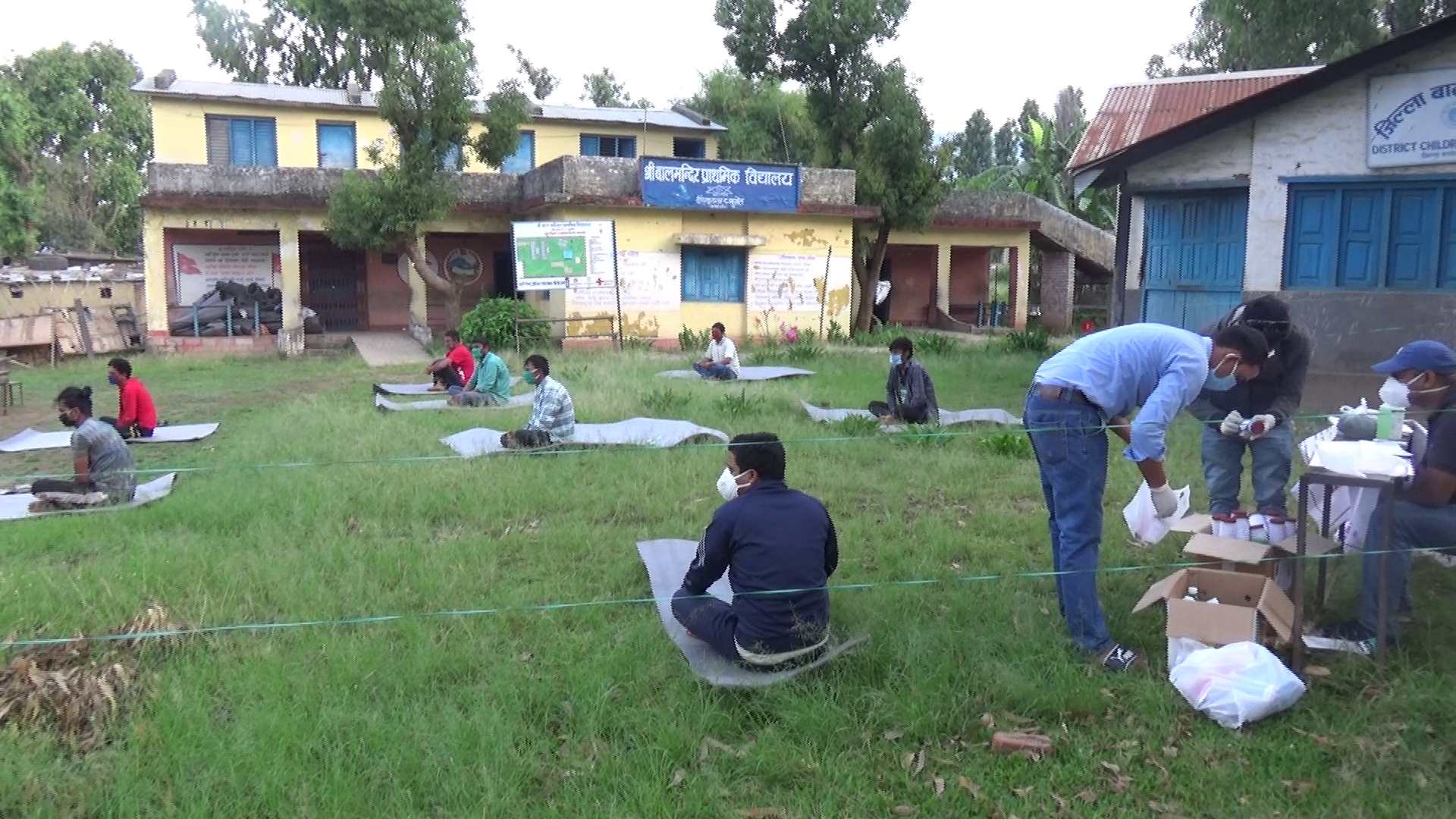 तनाव कम गर्न वीरेन्द्रनगर क्वारेन्टाईनमा योग