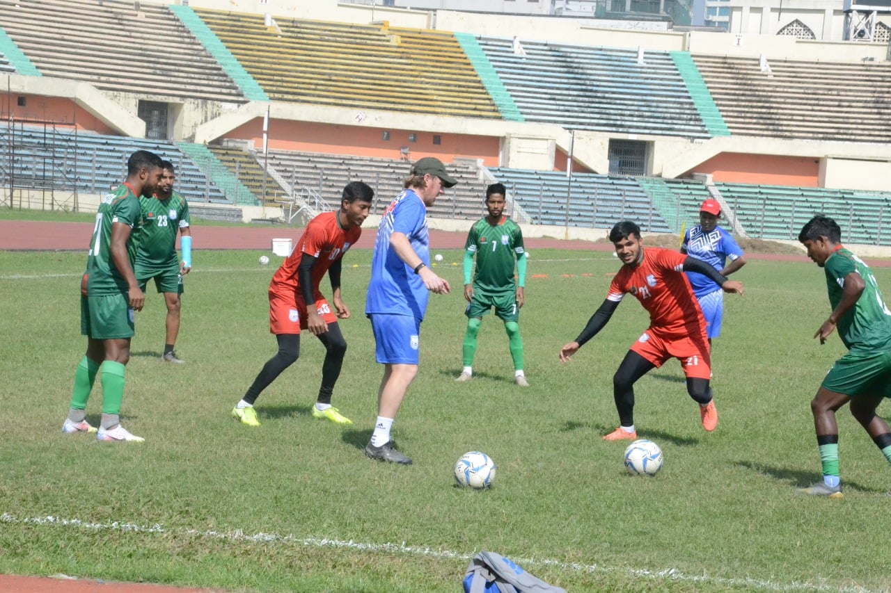 बङ्गलादेश पुगेका नेपाली फुटबल खेलाडीलाई कोरोना