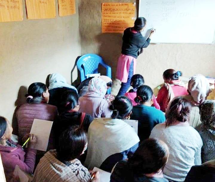 जनजाति महिलाहरूका लागि तीन महिने साक्षरता कार्यक्रम शुरु
