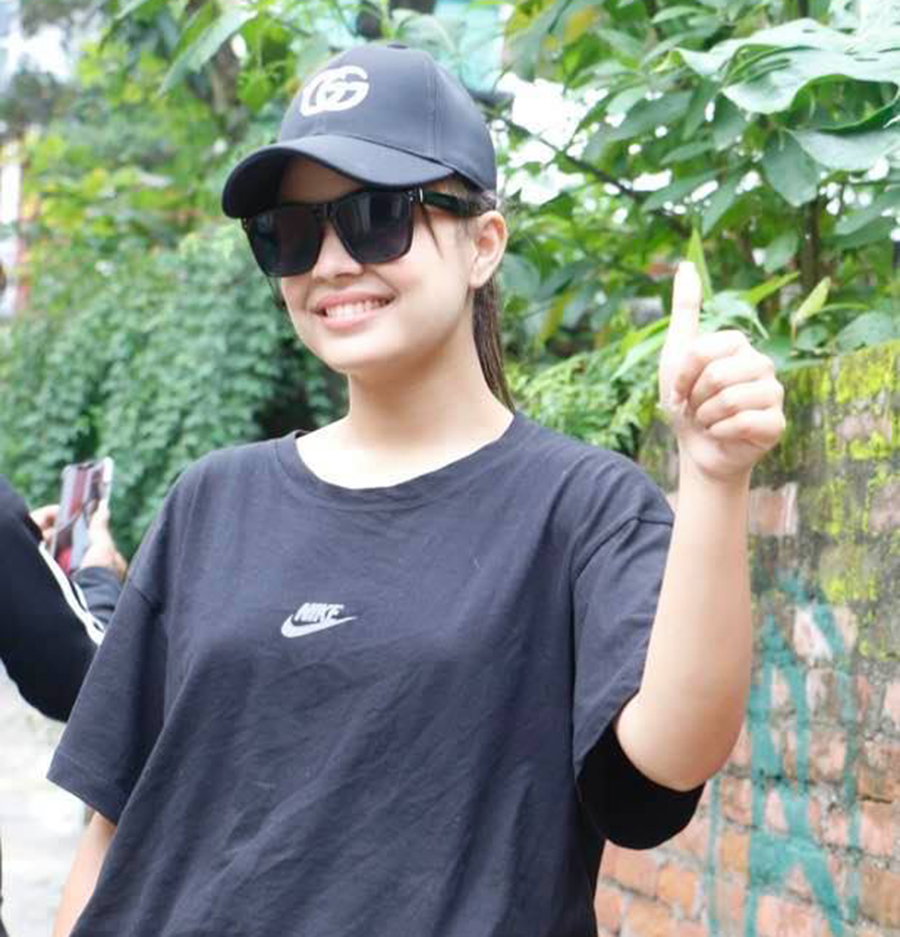 मलाई लिप्सिङका लागि मात्र बोलाइएको थियोः समीक्षा अधिकारी