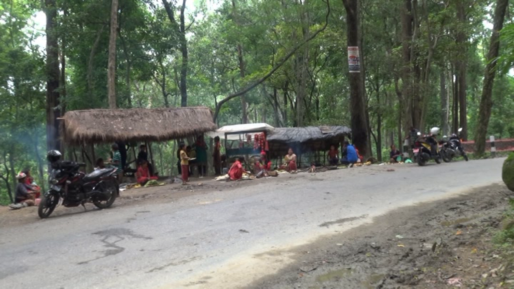 कर्णाली राजमार्ग : सडकले गाउँललाई छोएपछिकोे खुशी