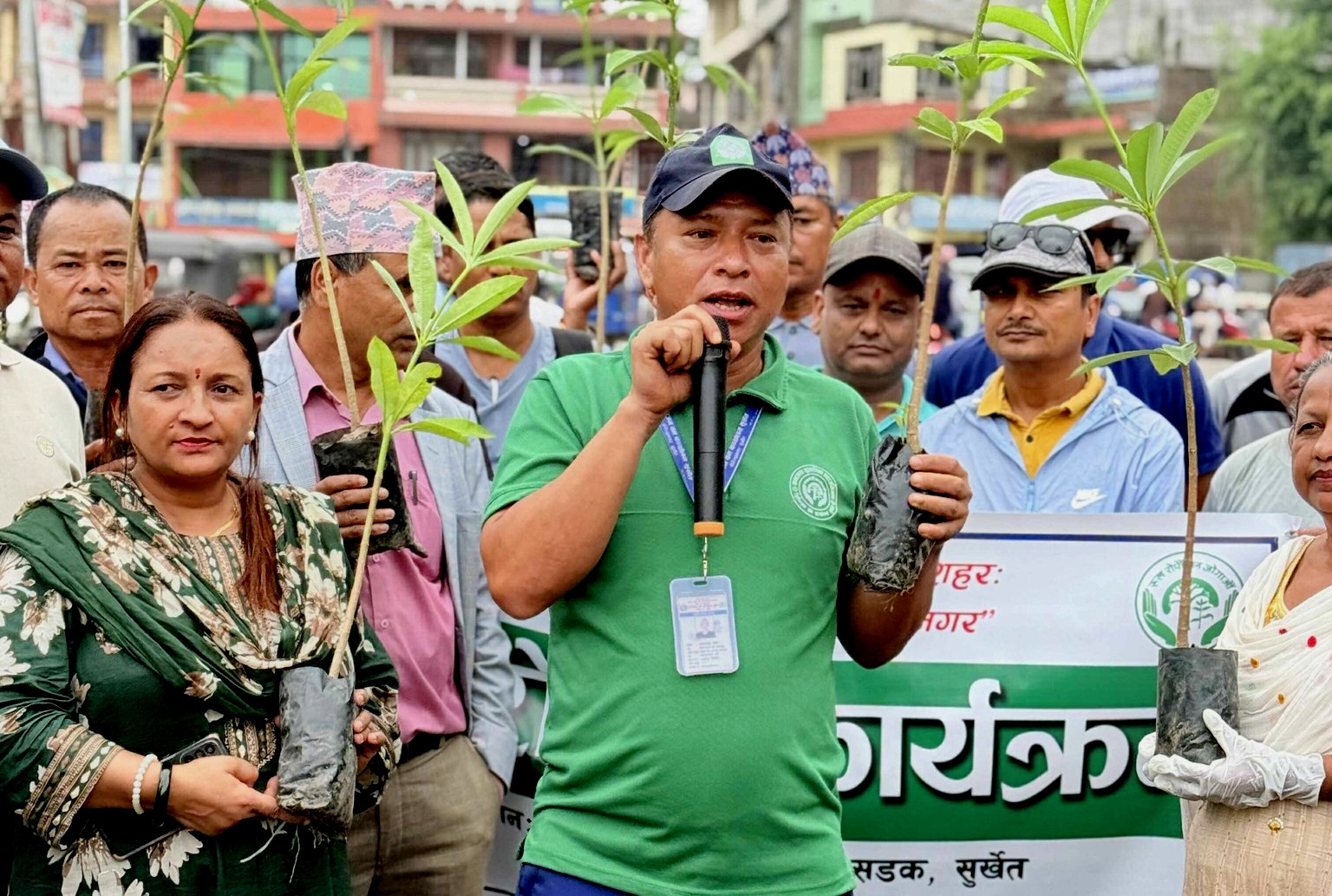 सुर्खेतमा सदावहार तथा सौन्दर्यमूलक वृक्षारोपण अभियान जारी