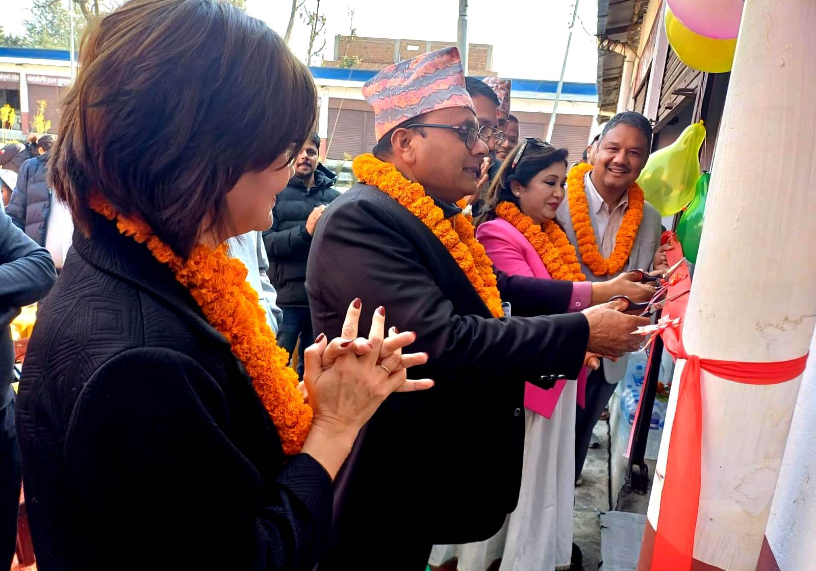 सुर्खेतको लघु औद्योगिक ग्राममा शिशु स्याहार तथा स्तनपानसँगै प्राथमिक उपचार कक्ष सञ्चालन