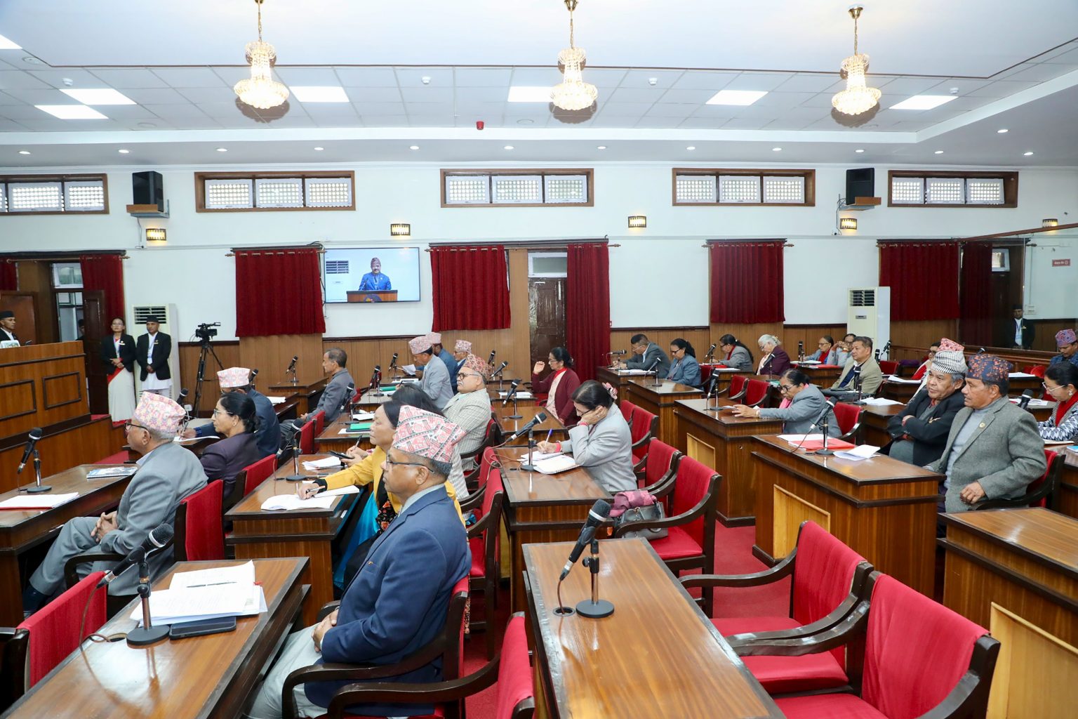 राष्ट्रियसभाः मधेशदेखि कर्णालीसम्मका मुद्दाको चर्चा